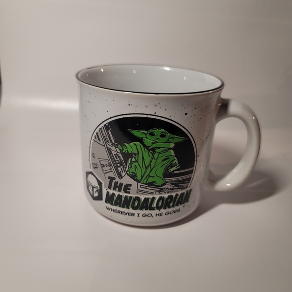 STARTWAR COFFE MUG.  White glossy ceramic. YODA PRINT. - Picture 4 of 14